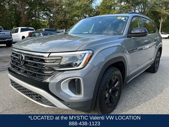 2024 Volkswagen Atlas Peak Edition's photo