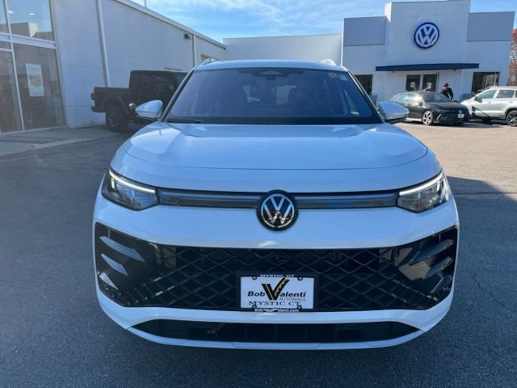 Certified 2025 Volkswagen Tiguan 2.0T SEL R-Line SUV