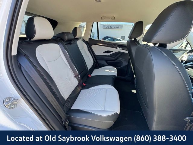 2025 Volkswagen Tiguan SE - Photo 23