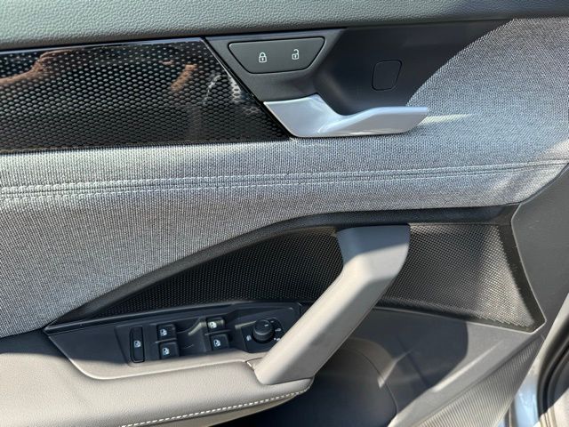 2025 Volkswagen Tiguan S - Photo 29