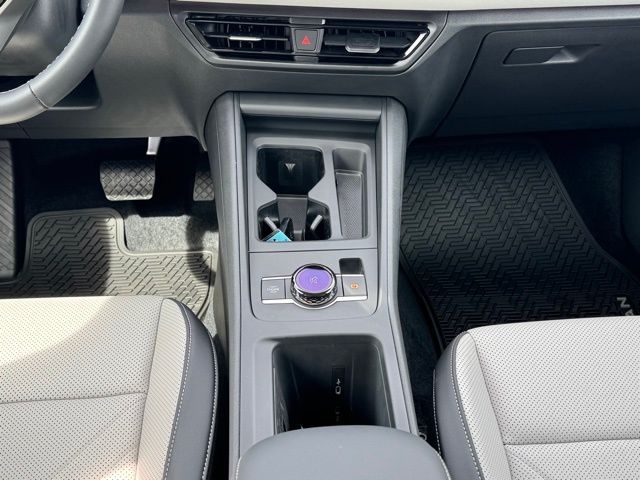 2025 Volkswagen Tiguan SE - Photo 16