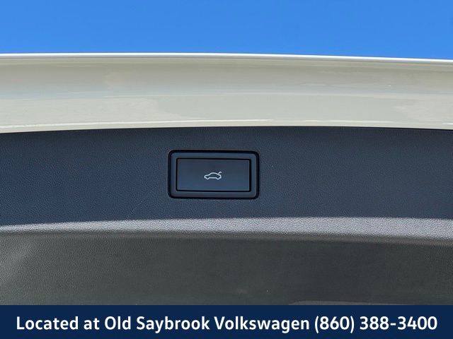2025 Volkswagen Tiguan SE - Photo 21