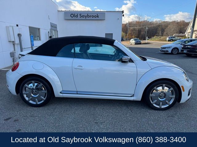 2014 Volkswagen Beetle TDI Convertible photo 4