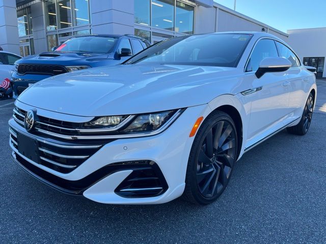 2023 Volkswagen Arteon SEL R-Line's photo