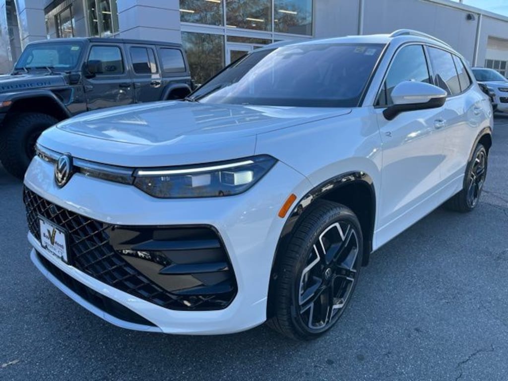 Certified 2025 Volkswagen Tiguan 2.0T SEL R-Line SUV