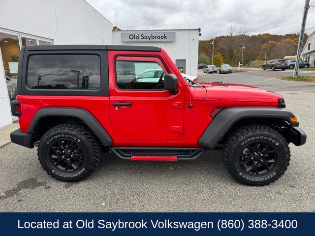 2022 Jeep Wrangler Willys photo 2