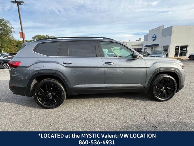 2024 Volkswagen Atlas SE Technology photo 2