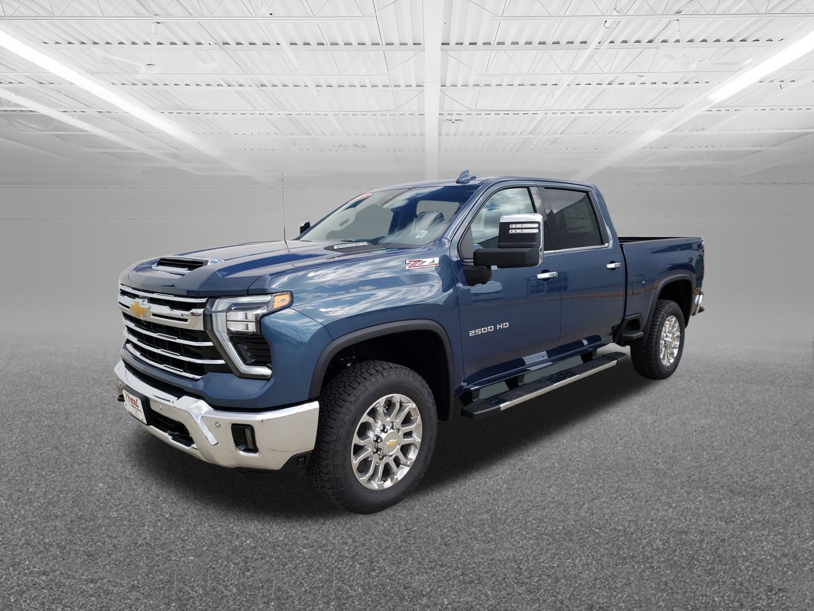 2025 Chevrolet Silverado 2500HD LTZ photo 2