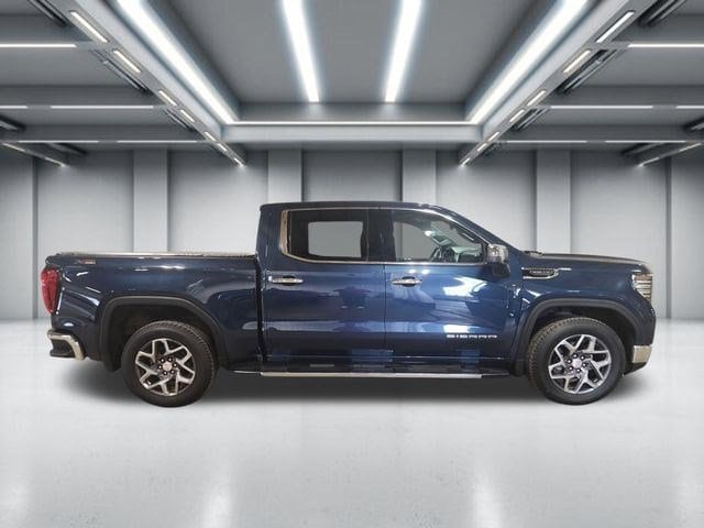 2023 GMC Sierra 4WD Crew Cab Short Box SLT's photo