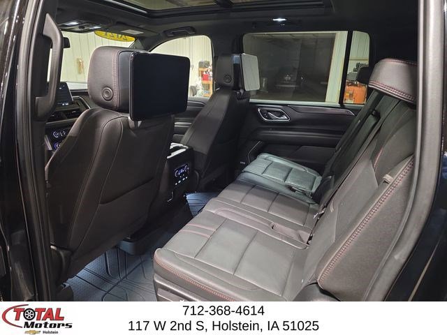 2021 Chevrolet Suburban RST - Photo 13