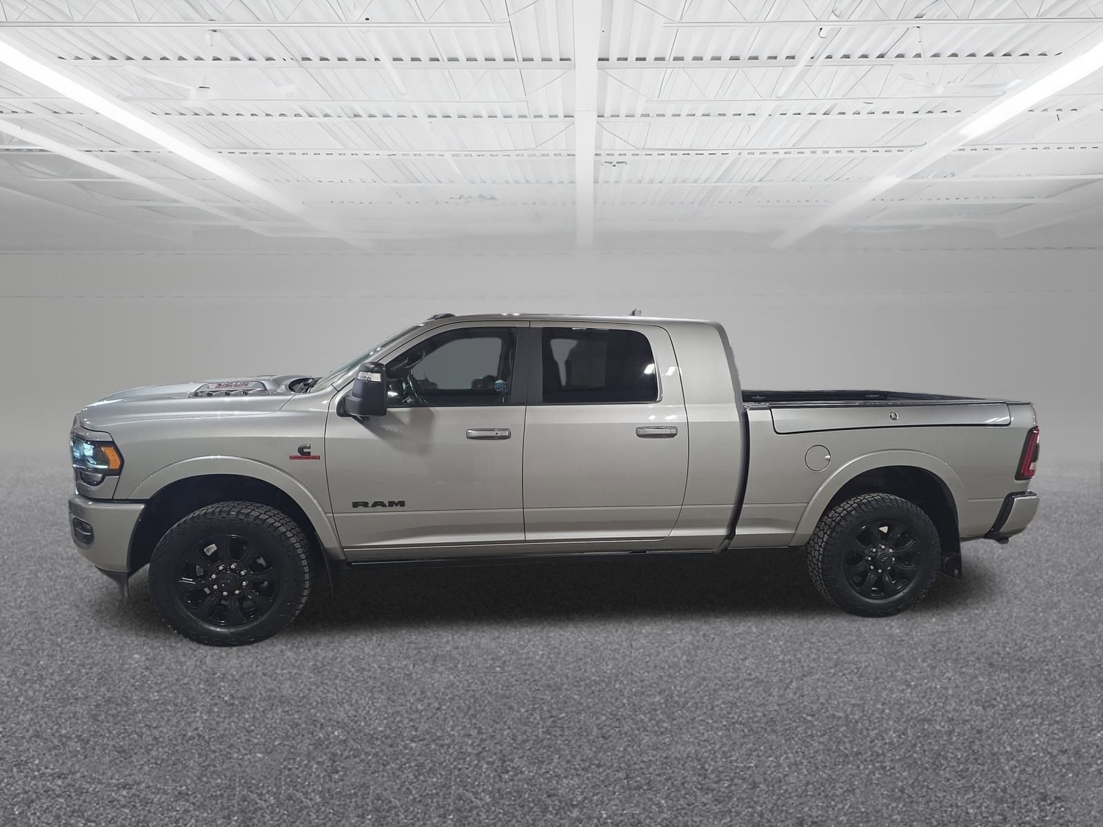 2023 RAM Ram 3500 Pickup Limited's photo