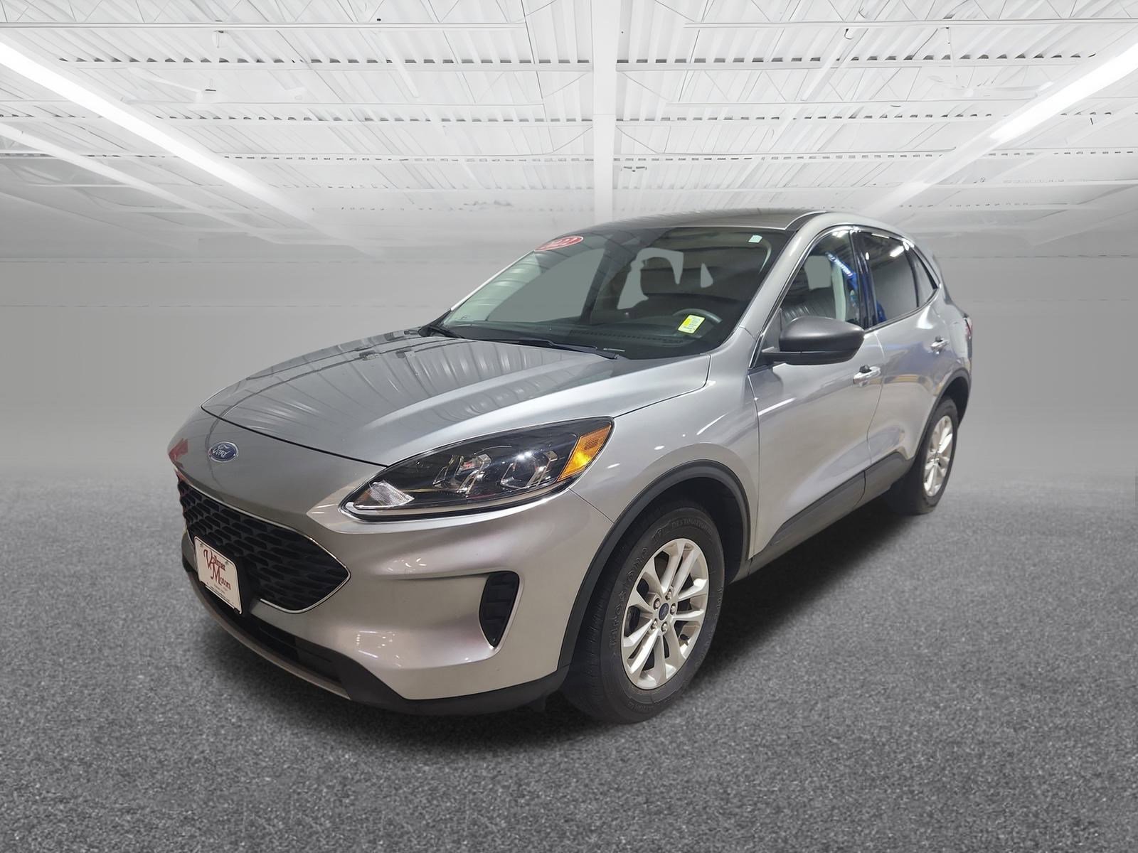 2022 Ford Escape SE photo 2