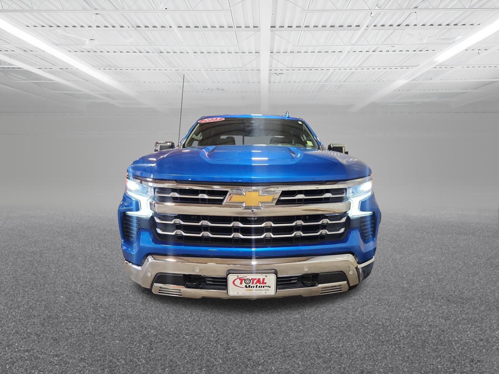 2023 Chevrolet Silverado 1500 LTZ photo 3