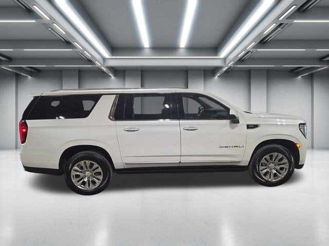 2024 GMC Yukon Denali AWD's photo