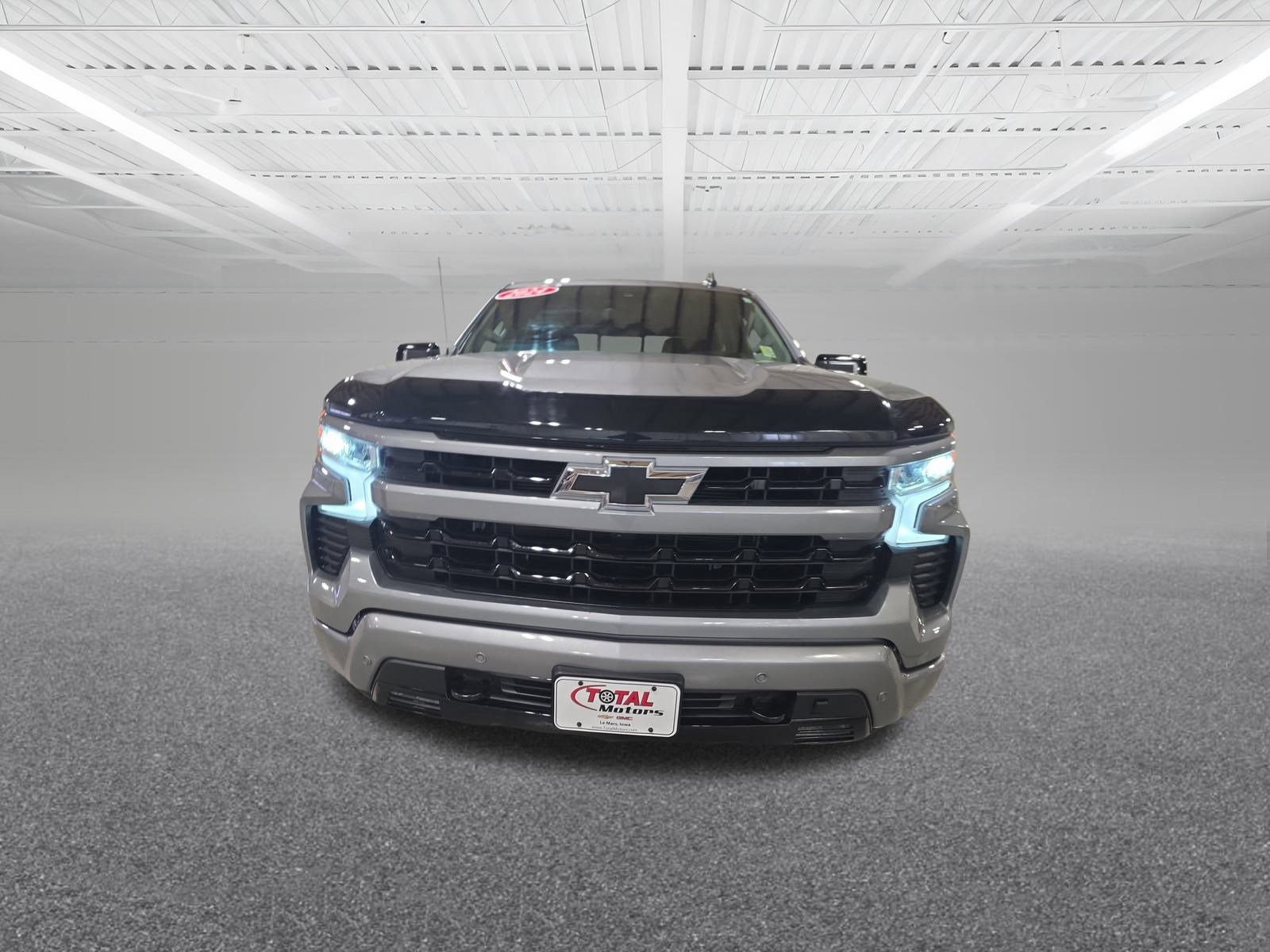 2024 Chevrolet Silverado 1500 RST photo 3
