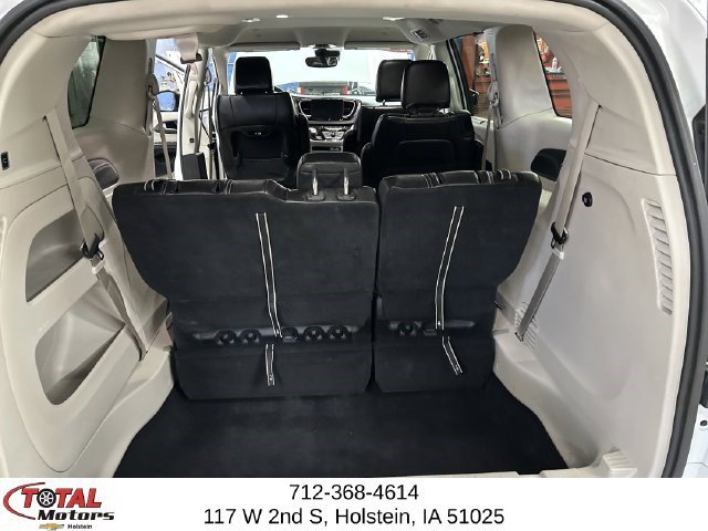2024 Chrysler Pacifica Touring L - Photo 23