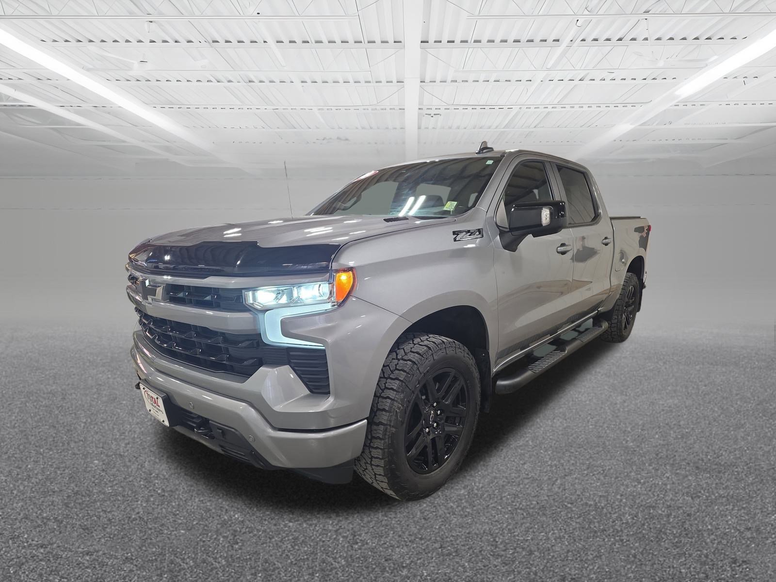 2024 Chevrolet Silverado 1500 RST photo 2