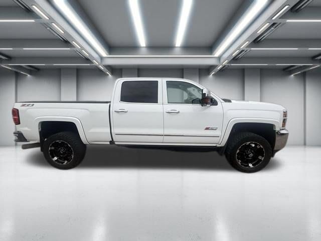 2015 Chevrolet Silverado HD LTZ 4WD Crew Cab Standard Box's photo