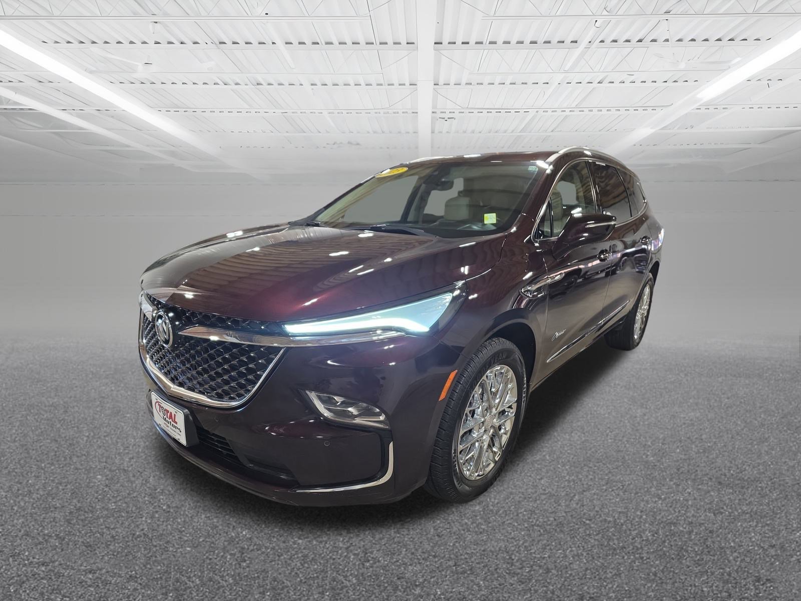 2023 Buick Enclave Avenir photo 2