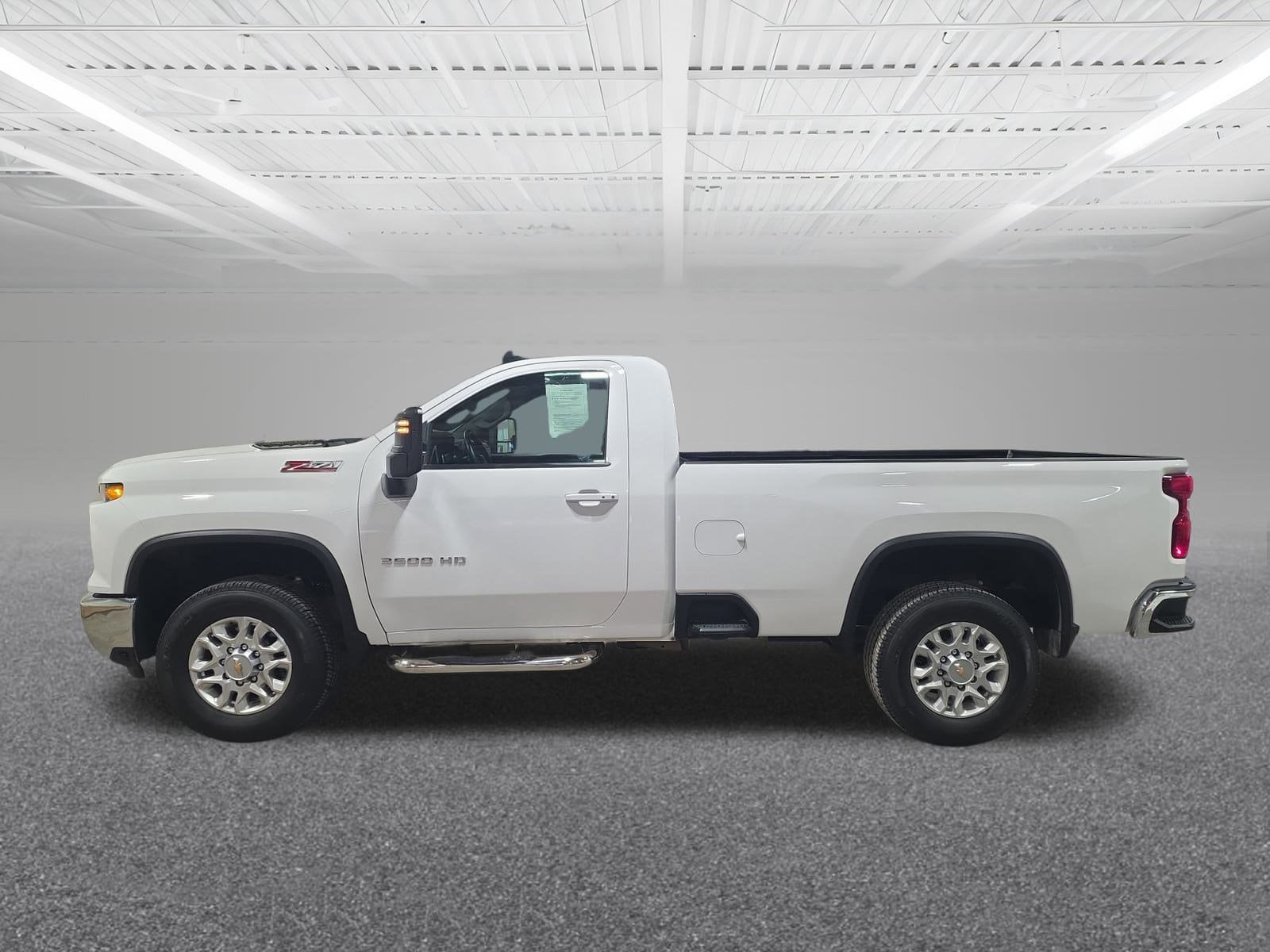 2025 Chevrolet Silverado 3500HD LT's photo