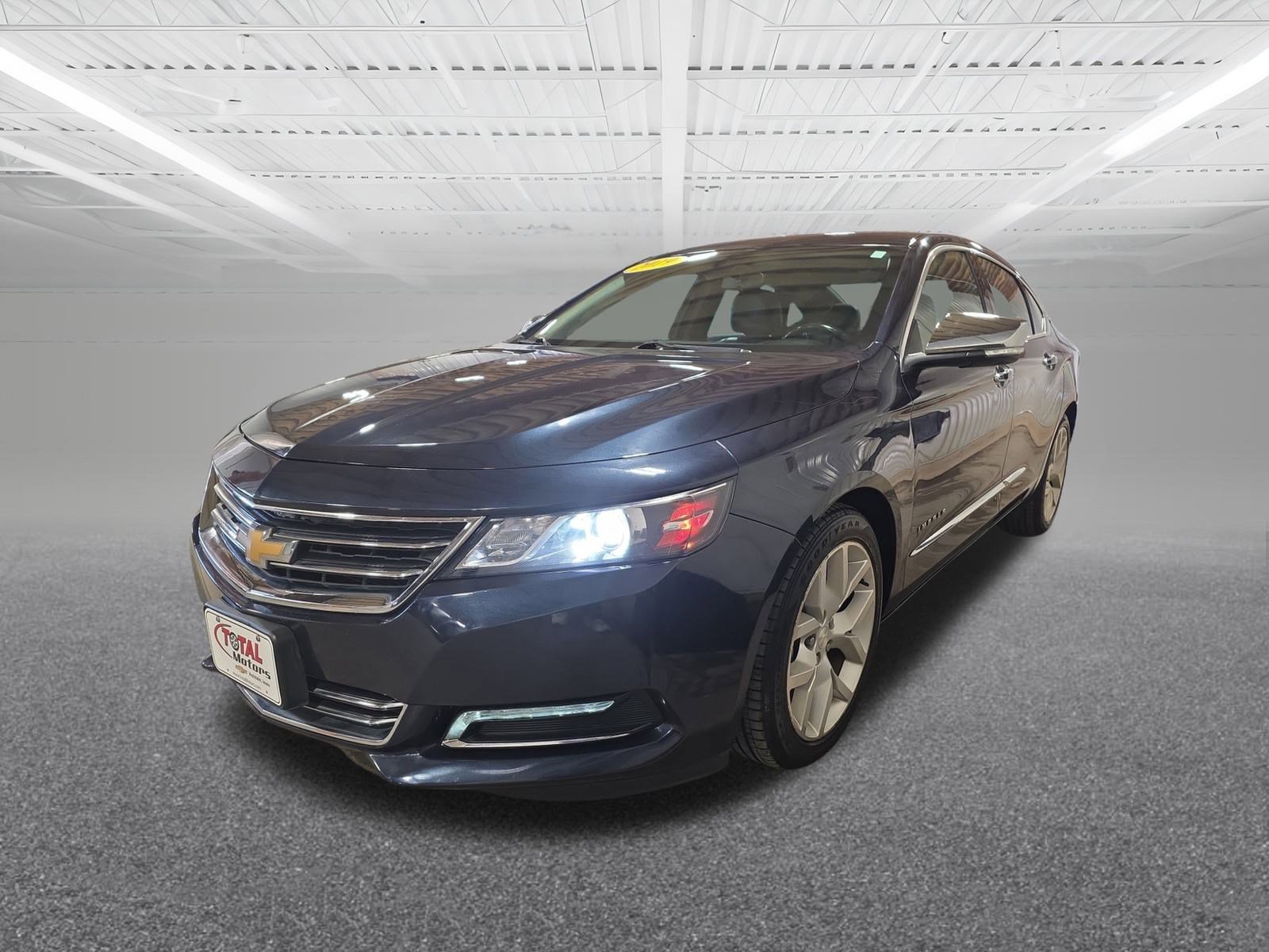 2019 Chevrolet Impala Premier photo 2