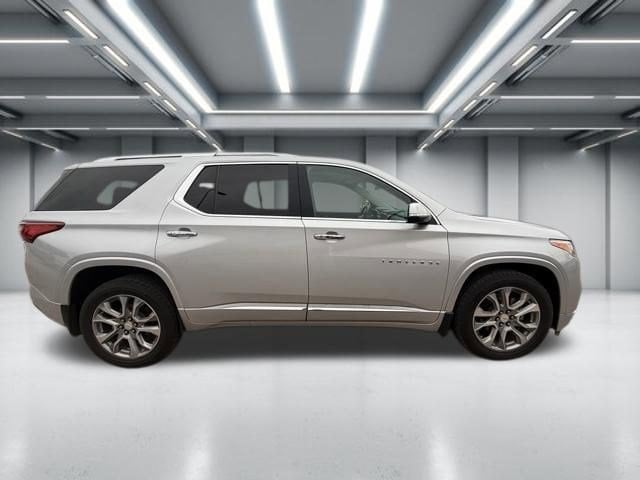 2019 Chevrolet Traverse AWD Premier's photo