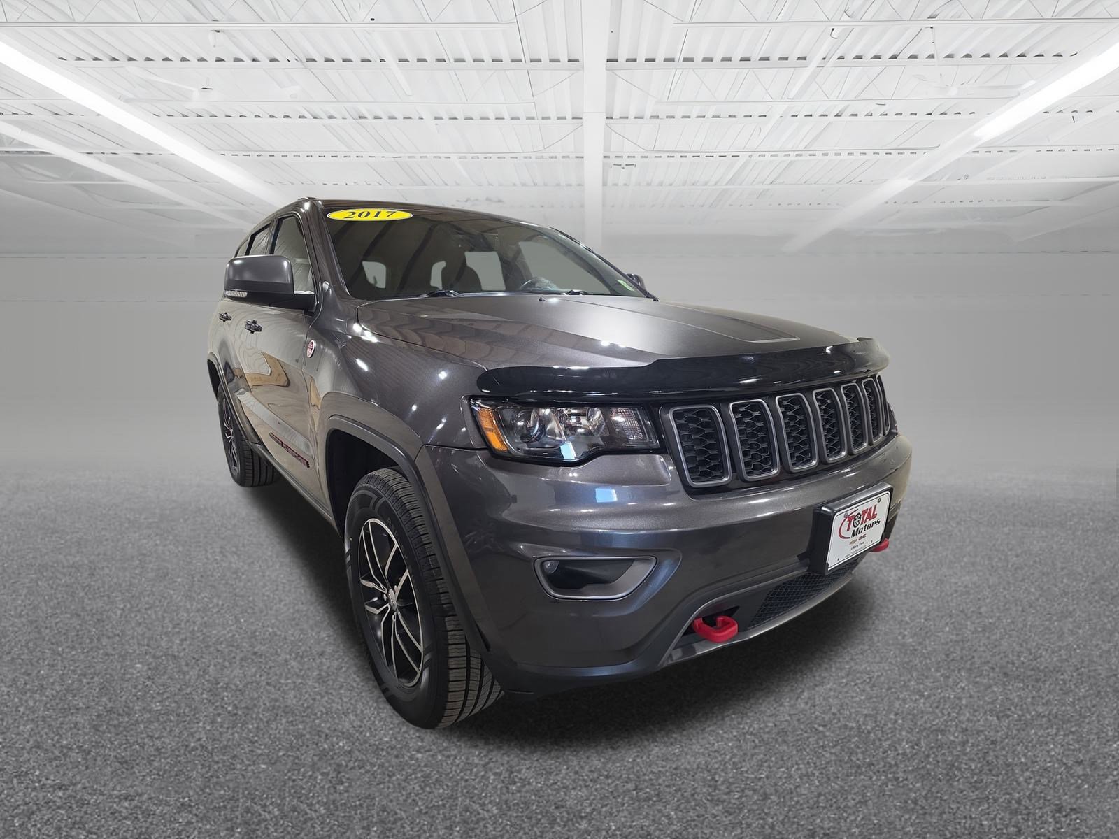 2017 Jeep Grand Cherokee Trailhawk photo 4