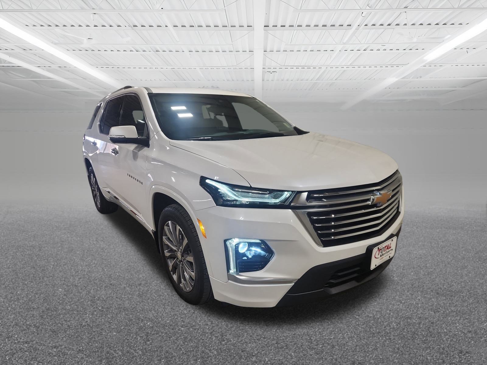 2023 Chevrolet Traverse Premier photo 3
