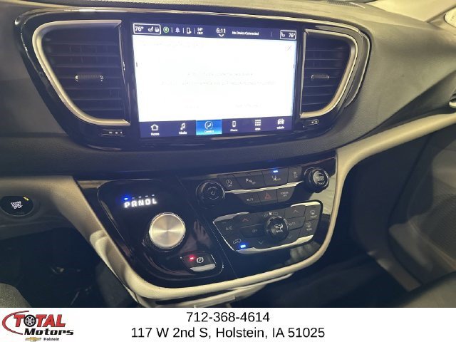 2024 Chrysler Pacifica Touring L - Photo 12