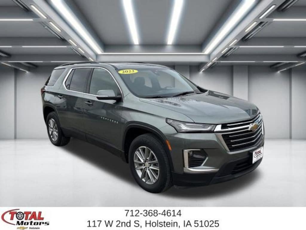 Used 2023 Chevrolet Traverse LT Cloth SUV