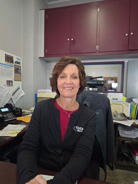 Staff member Susan Richard from ID_eb37ac