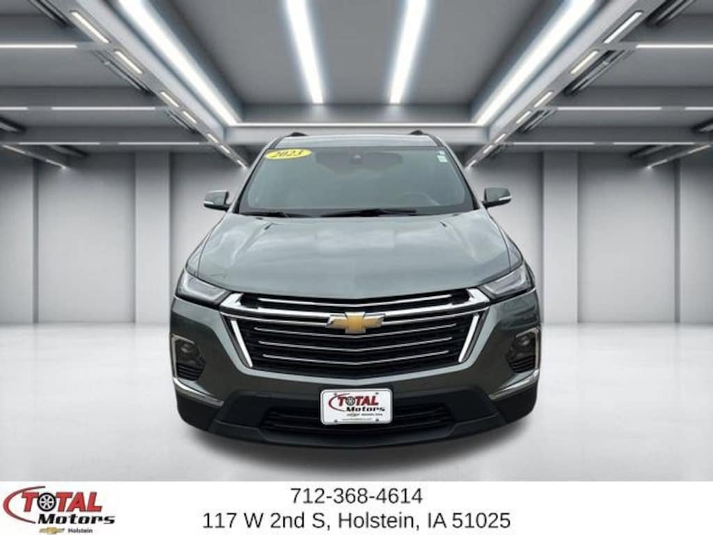 Used 2023 Chevrolet Traverse LT Cloth SUV
