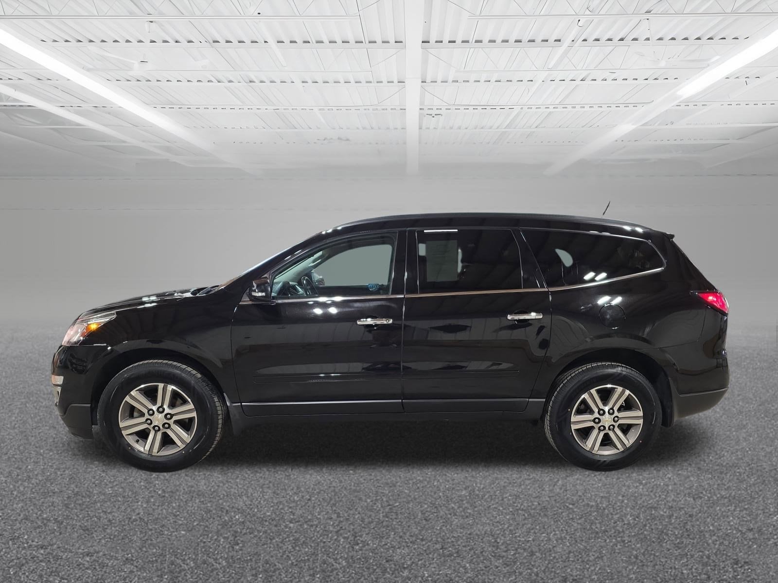 2017 Chevrolet Traverse 2LT's photo