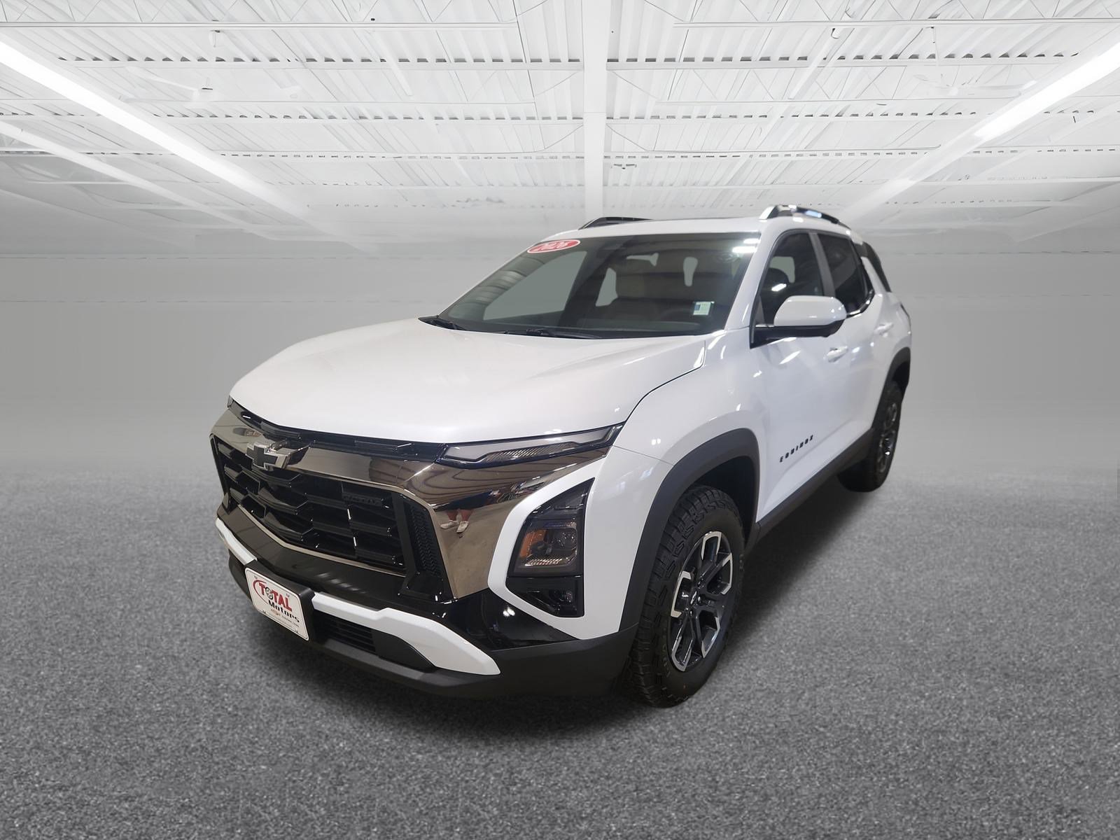 2026 Chevrolet Equinox ACTIV photo 2