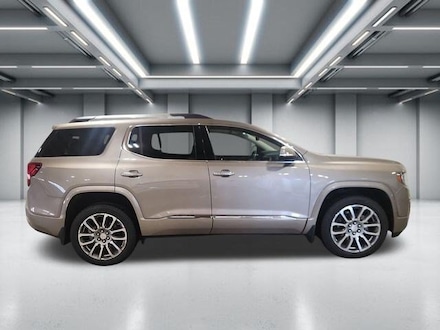 2023 GMC Acadia Denali SUV