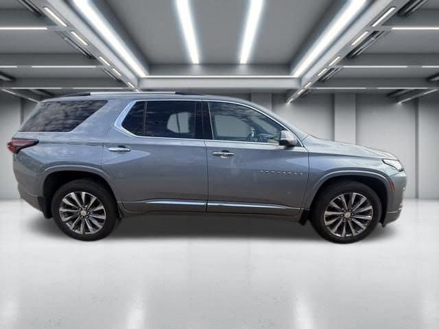 2023 Chevrolet Traverse AWD Premier's photo