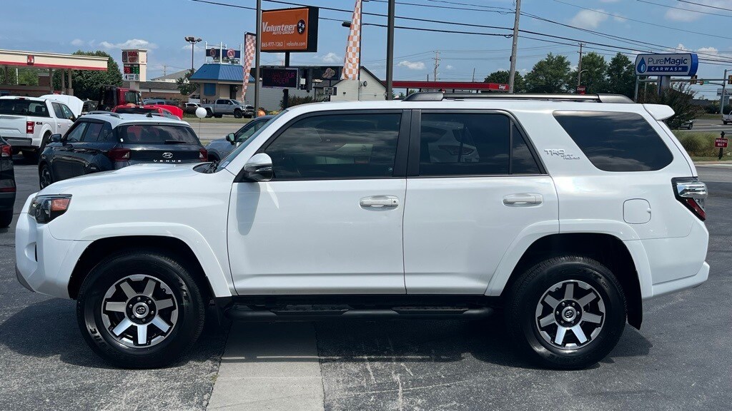 2020 Toyota 4Runner TRD Off-Road Premium photo 4