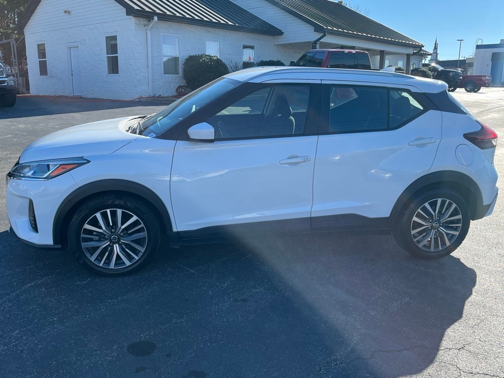 Used 2021 Nissan Kicks SV SUV