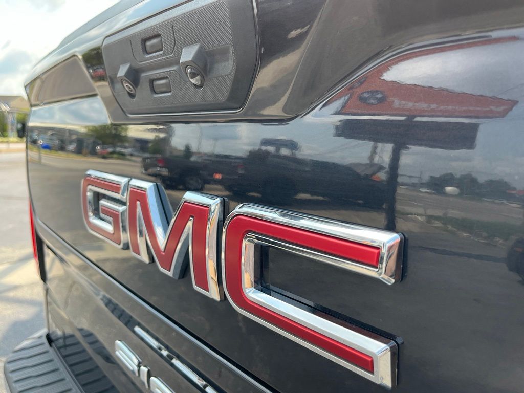 2023 GMC Sierra 1500 SLT - Photo 14