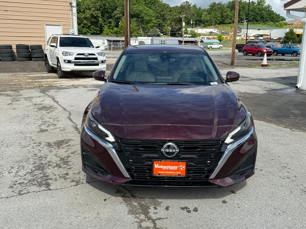 2023 Nissan Altima 2.5 SV photo 2