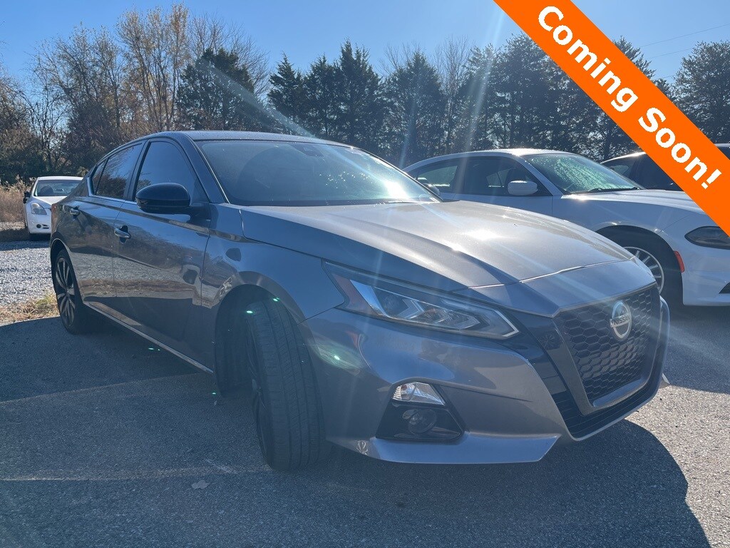 Used 2022 Nissan Altima 2.5 SR Sedan