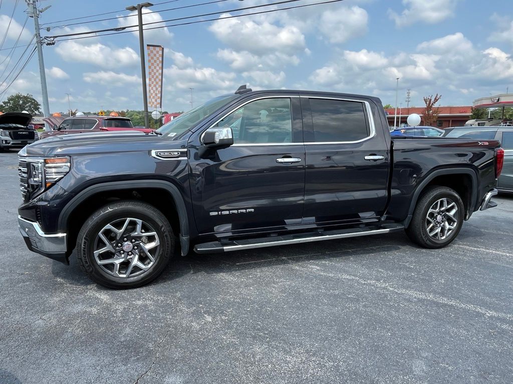 2023 GMC Sierra 1500 SLT - Photo 7