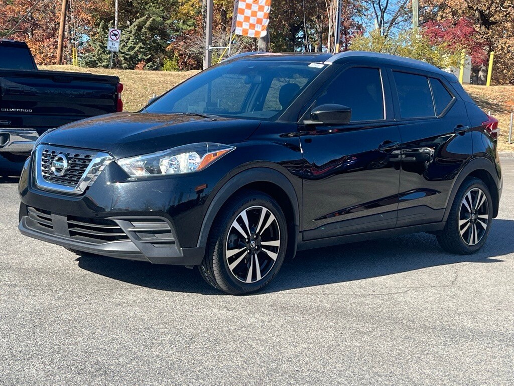 2020 Nissan Kicks SV photo 3