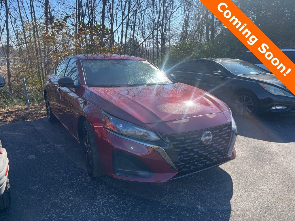 Used 2024 Nissan Altima 2.5 SR Sedan