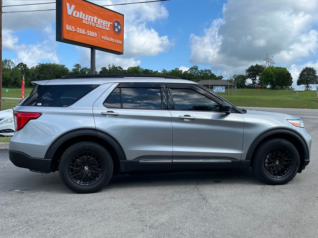 2021 Ford Explorer XLT - Photo 10