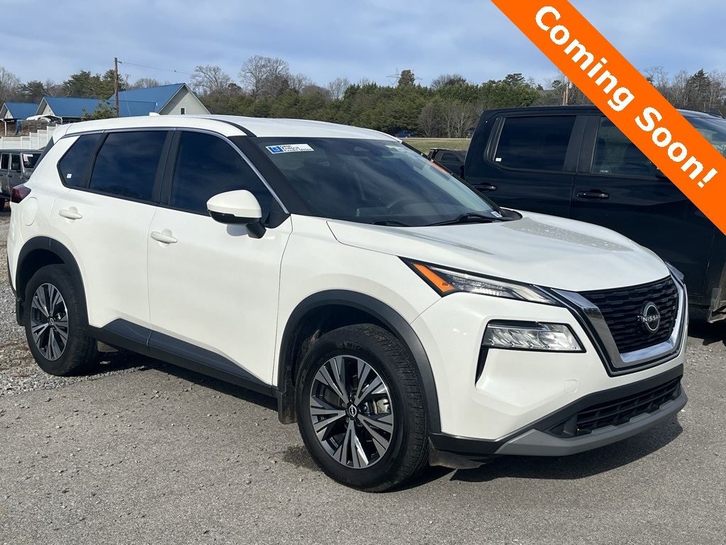 2022 Nissan Rogue SV's photo