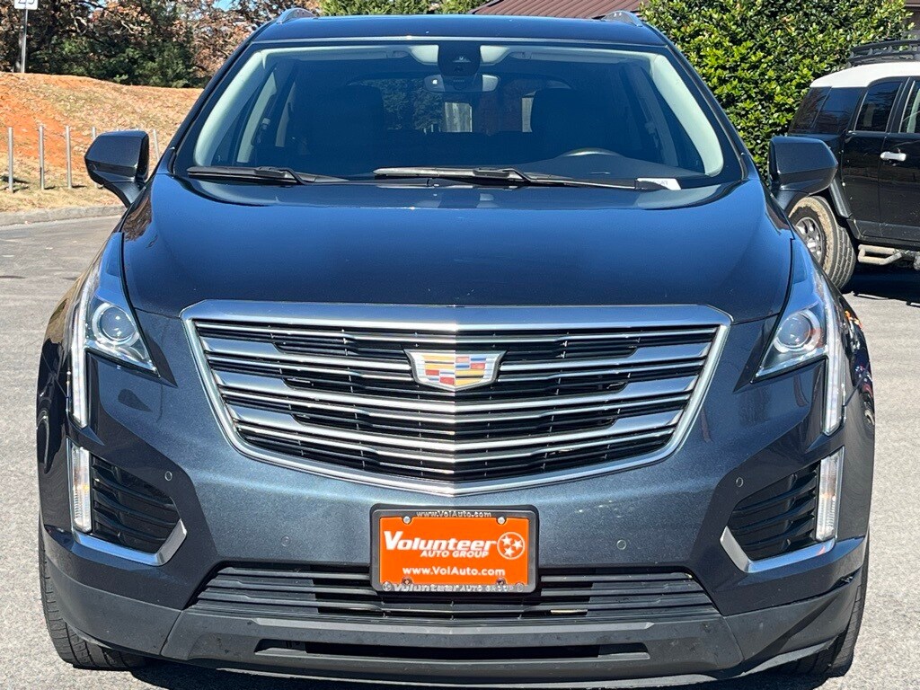 2019 Cadillac XT5 Luxury photo 2