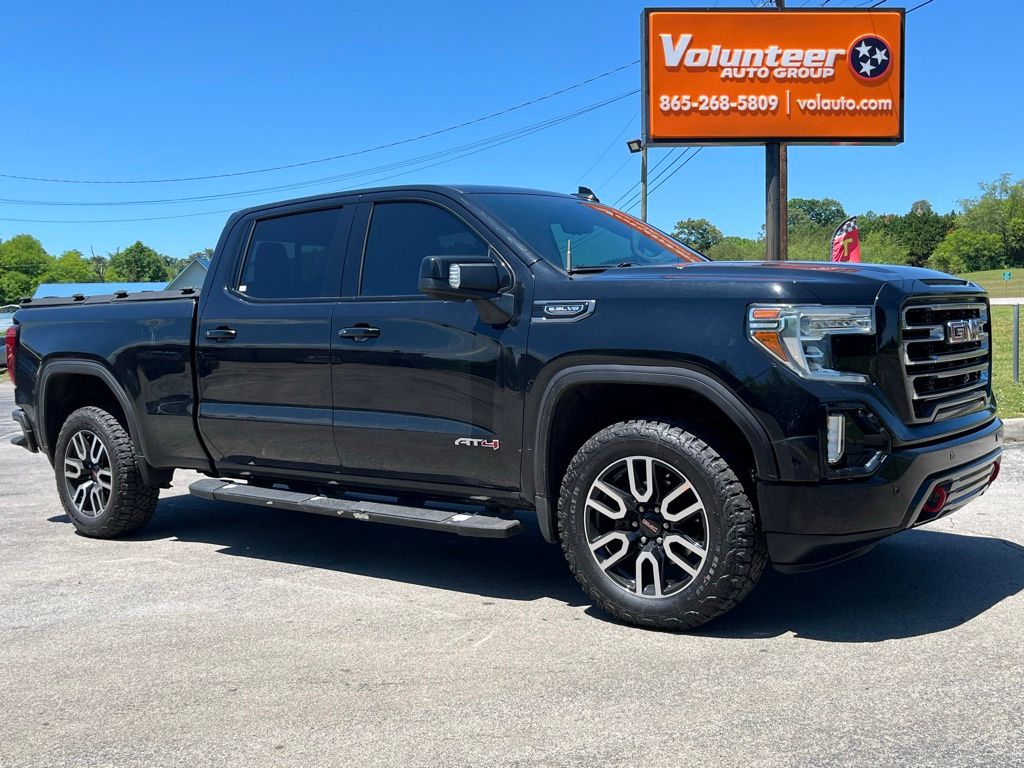 2019 GMC Sierra 4WD Crew Cab Standard Box AT4's photo