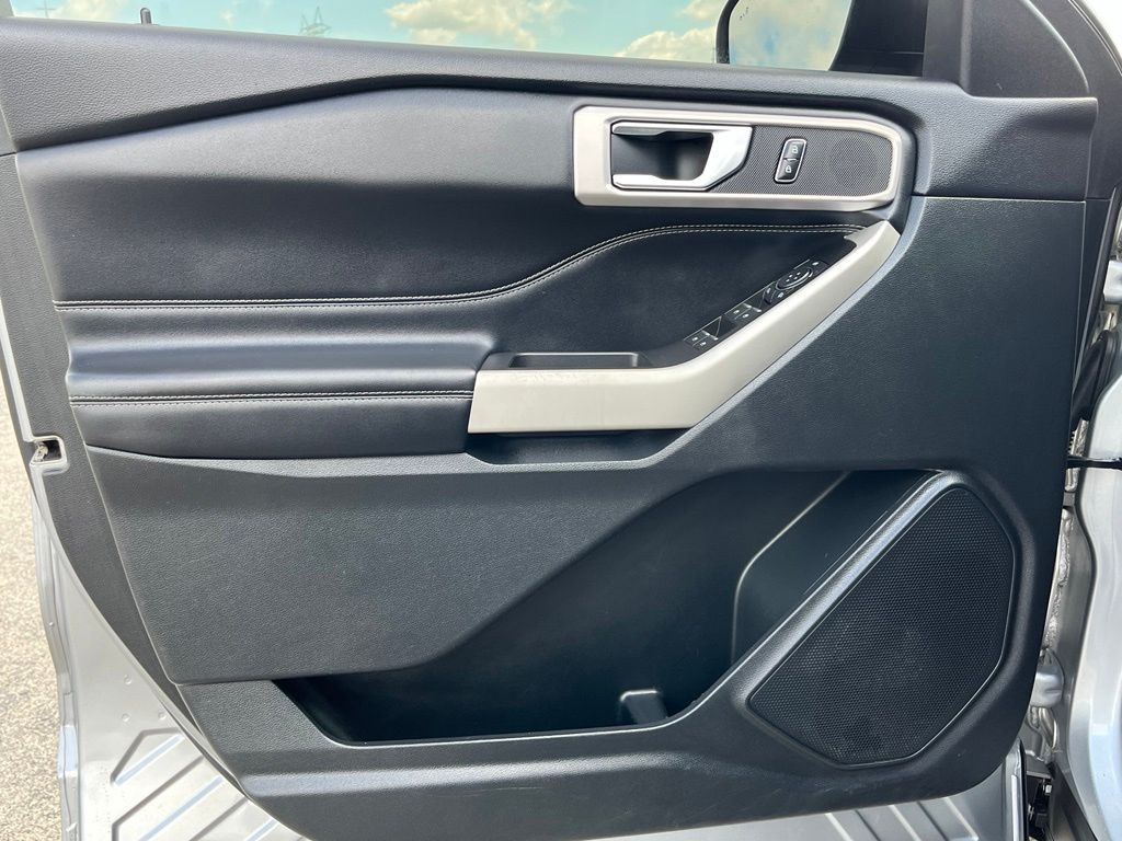2021 Ford Explorer XLT - Photo 11