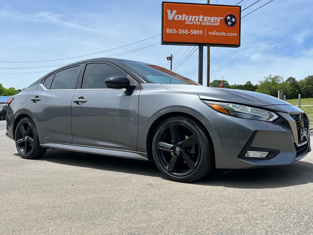 2022 Nissan Sentra SR CVT's photo